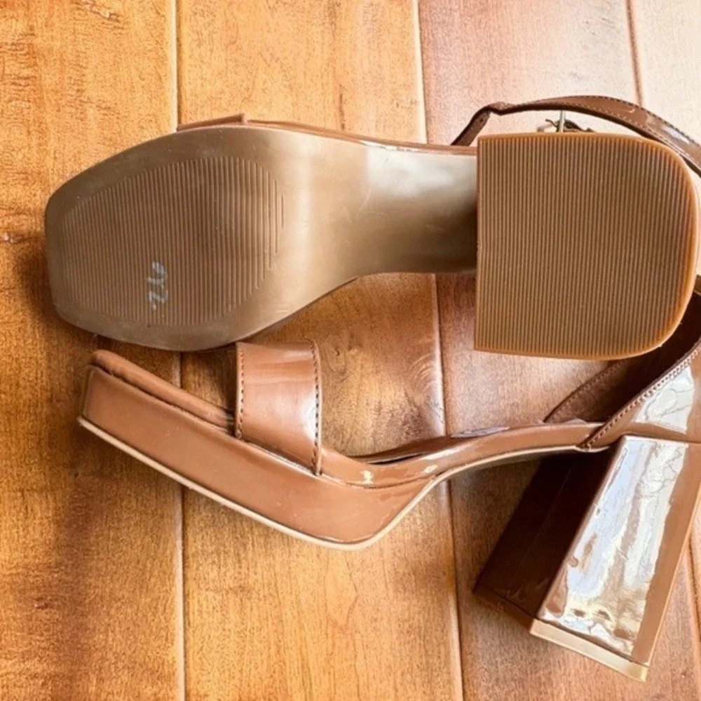 NWT‎ Madden Girl Platform Sandals Womens 8.5 Cognac Brown Patent Block Heel